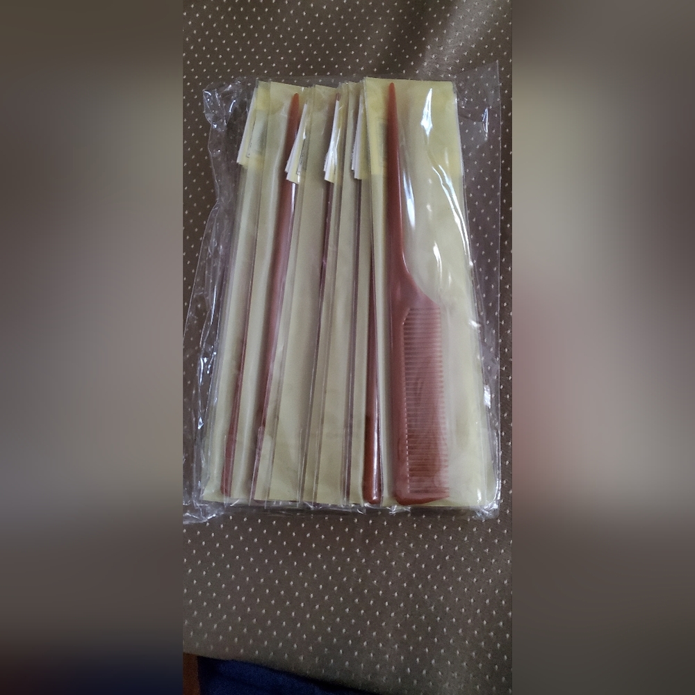 New 12pk VIBES Bone Tail Combs